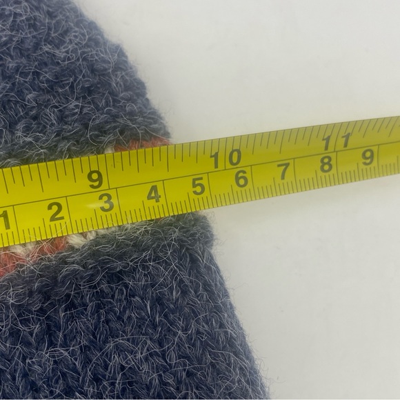 KOOTENAY Kintting Co Blue Lined Soft Winter Wool Blend Cap Hat Tassels - Picture 10 of 11